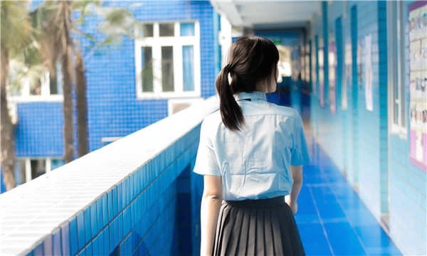 班玛如何找到一个可以帮助我生孩子的女人？